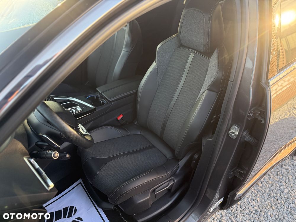 Peugeot 5008 1.5 BlueHDi GT S&S EAT8 - 8