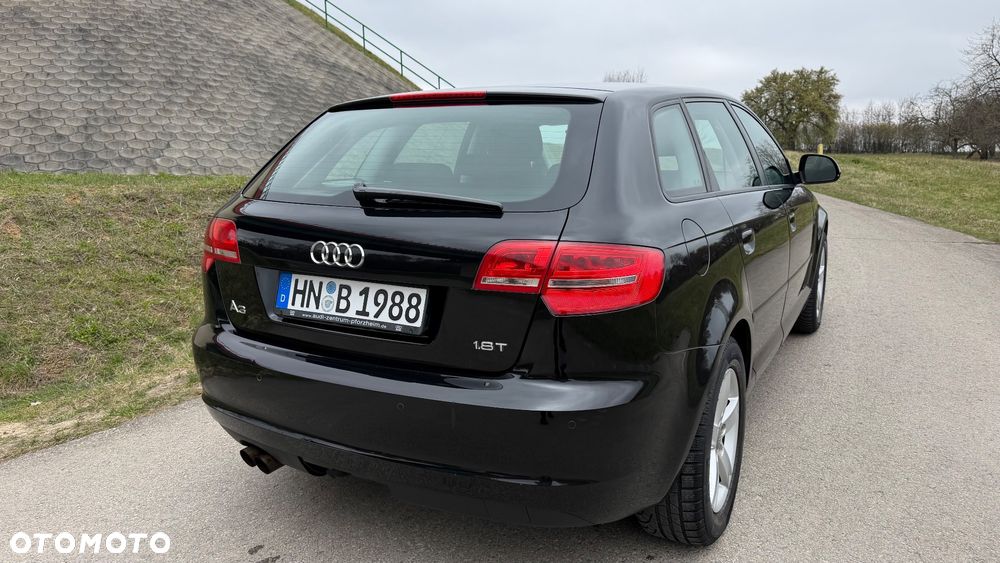 Audi A3 Sportback 1.8 TFSI Ambition - 13