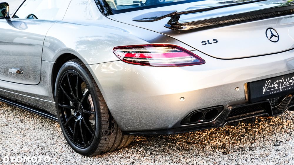 Mercedes-Benz SLS - 23
