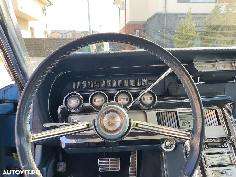 Ford Thunderbird - 8