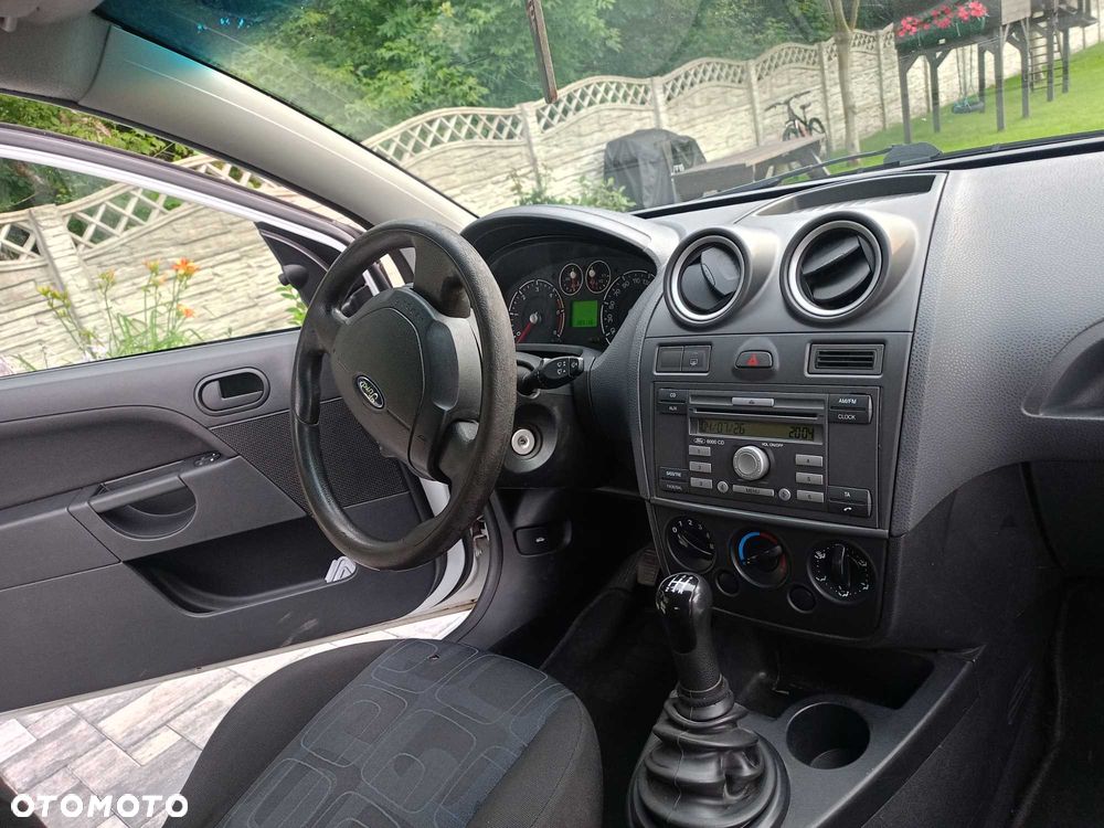 Ford Fiesta - 5