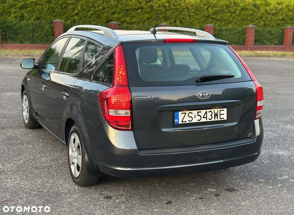 Kia Ceed 1.4 L Euro2012 - 13