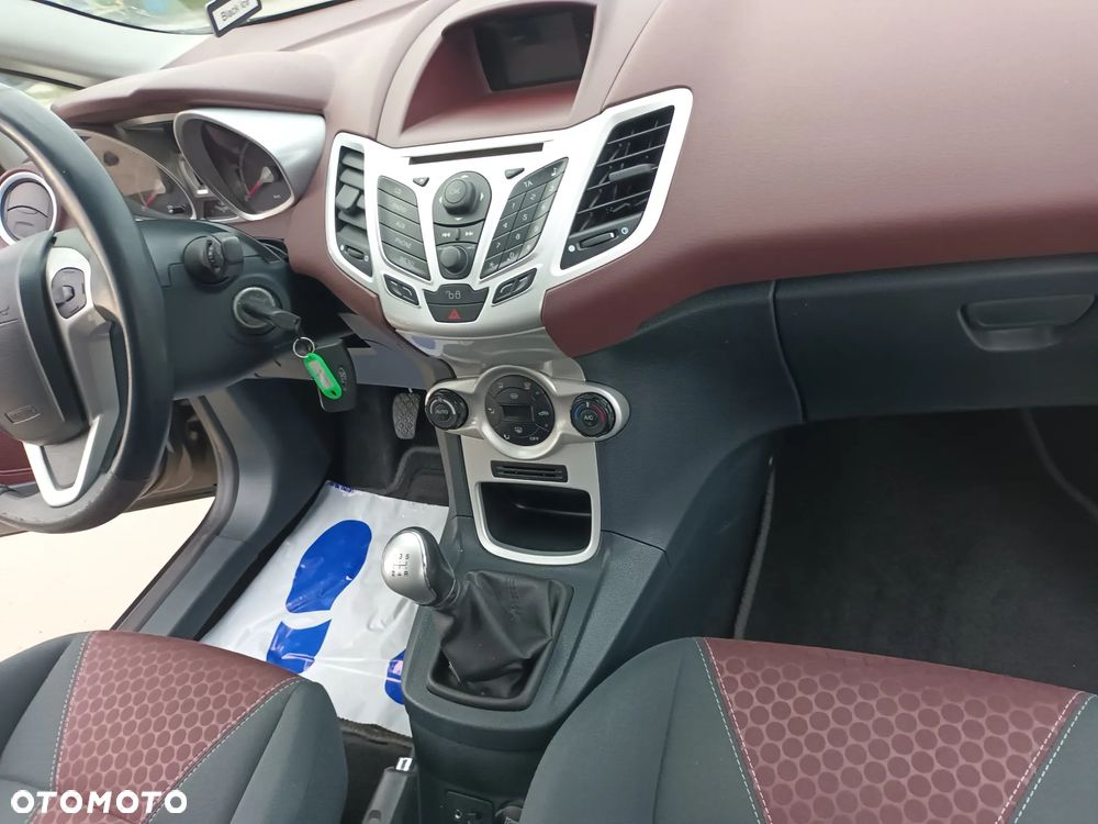 Ford Fiesta 1.4 Titanium X - 14