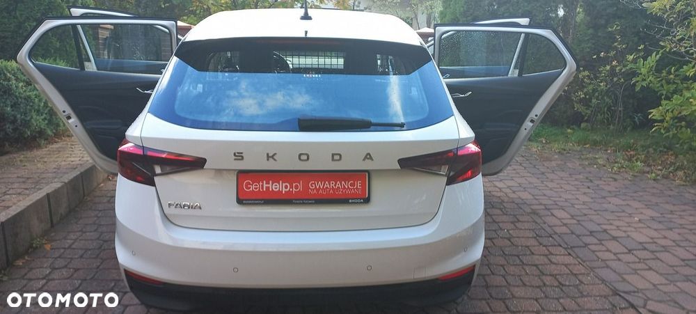 Skoda Fabia 1.0 MPI Essence - 23