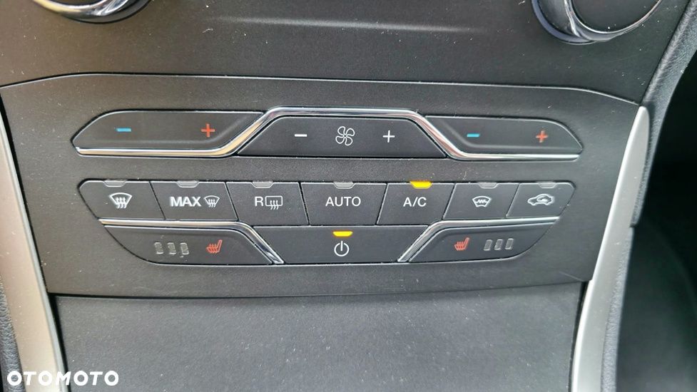 Ford S-Max 2.0 TDCi Titanium - 24