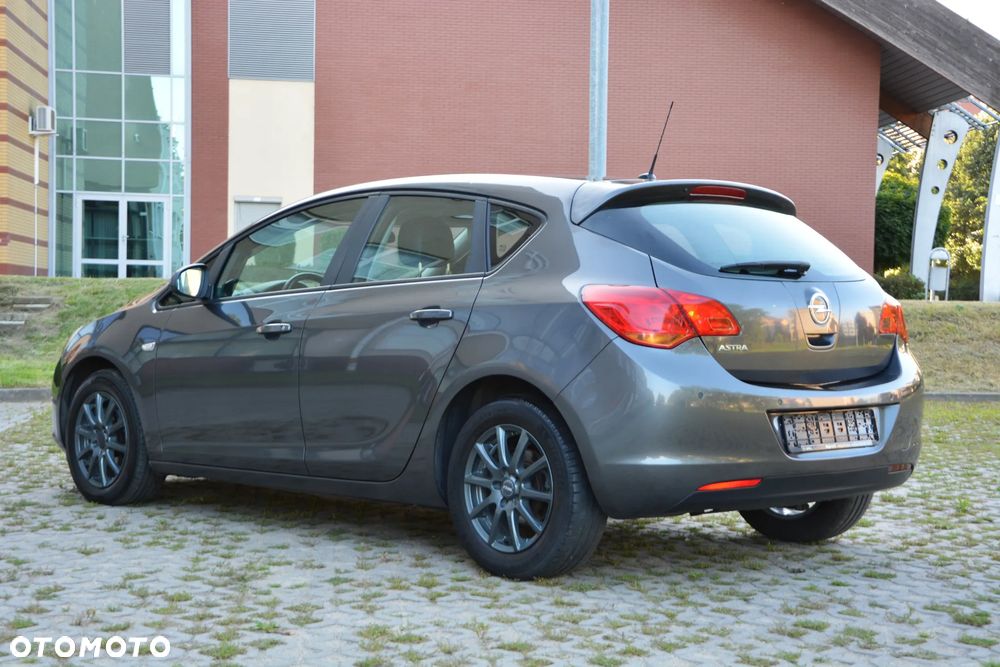 Opel Astra 1.6 Enjoy - 33