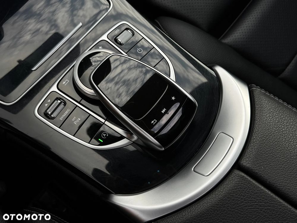 Mercedes-Benz Klasa C 220 d 9G-TRONIC - 40