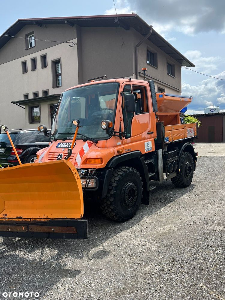 Mercedes-Benz Unimog U400 - 4