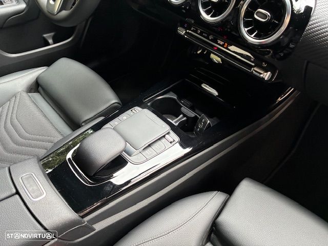 Mercedes-Benz A 250 e - 21