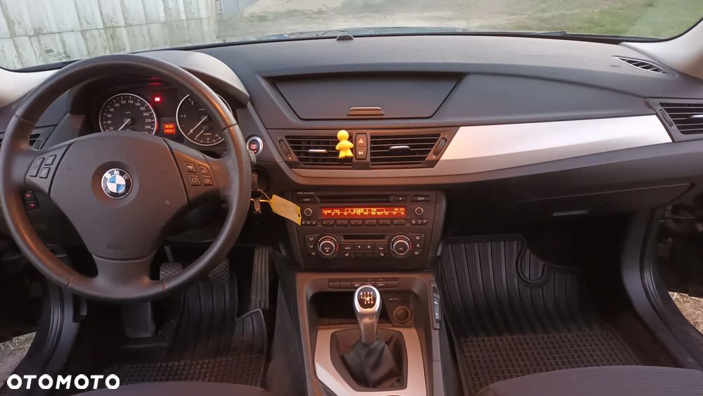 BMW X1 xDrive18d - 10