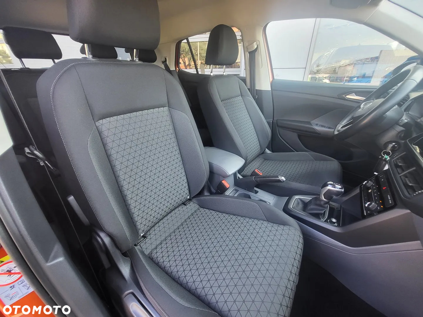 Volkswagen T-Cross 1.0 TSI Life DSG - 25