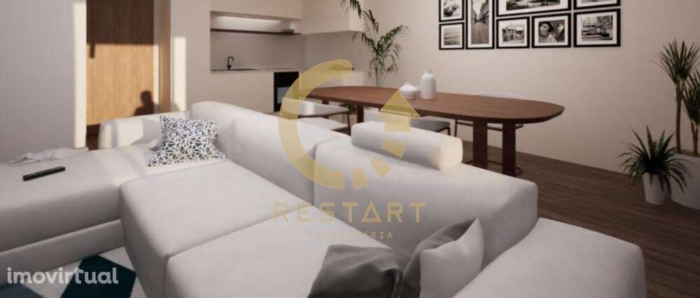 APT T1, último piso, varanda, poente, lugar de garagem, próximo ao Met - Grande imagem: 4/25