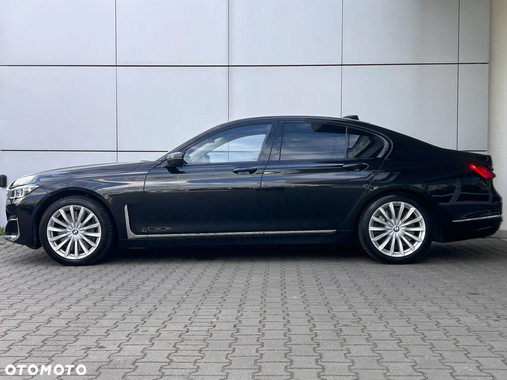 BMW Seria 7 750i xDrive sport - 10
