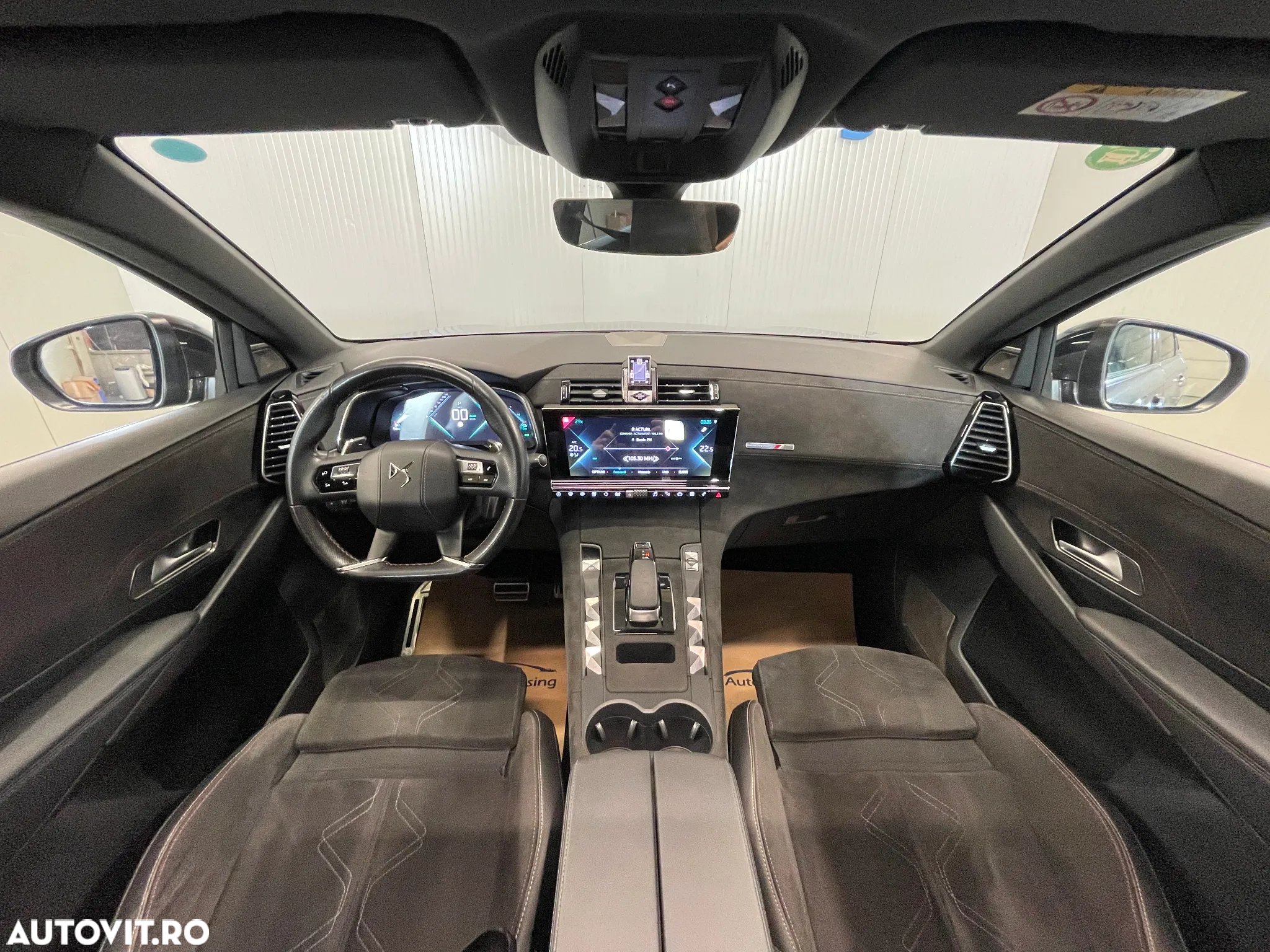 DS Automobiles DS 7 Crossback DS7 1.6 PHeV AWD 300 EAT8 PERFORMANCE LINE + - 8