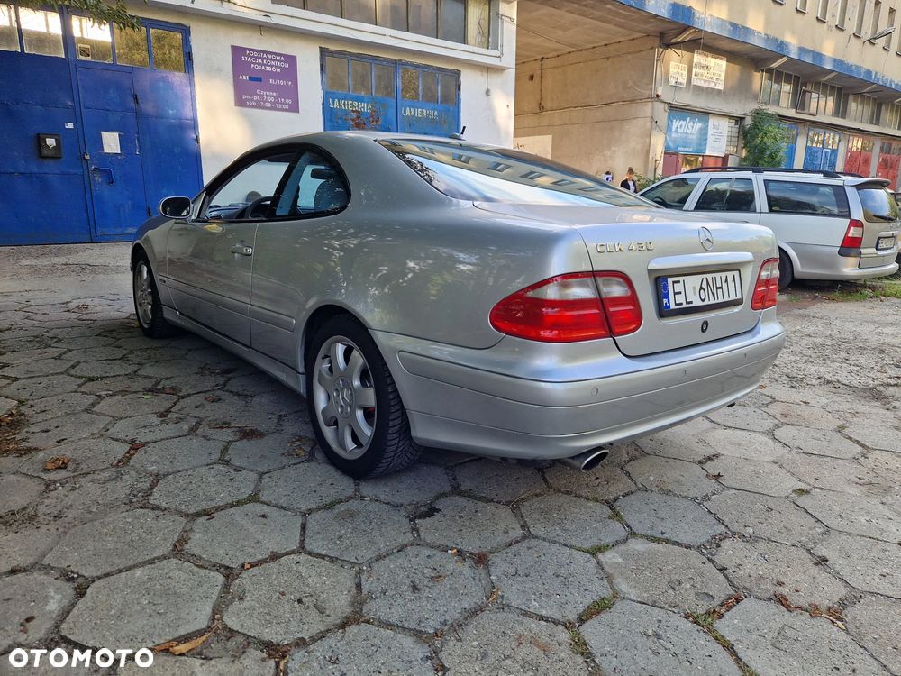 Mercedes-Benz CLK - 26