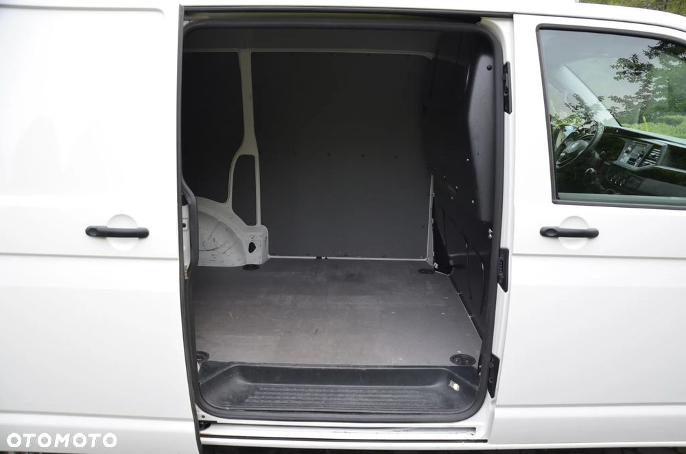Volkswagen Transporter T6.1 - 17