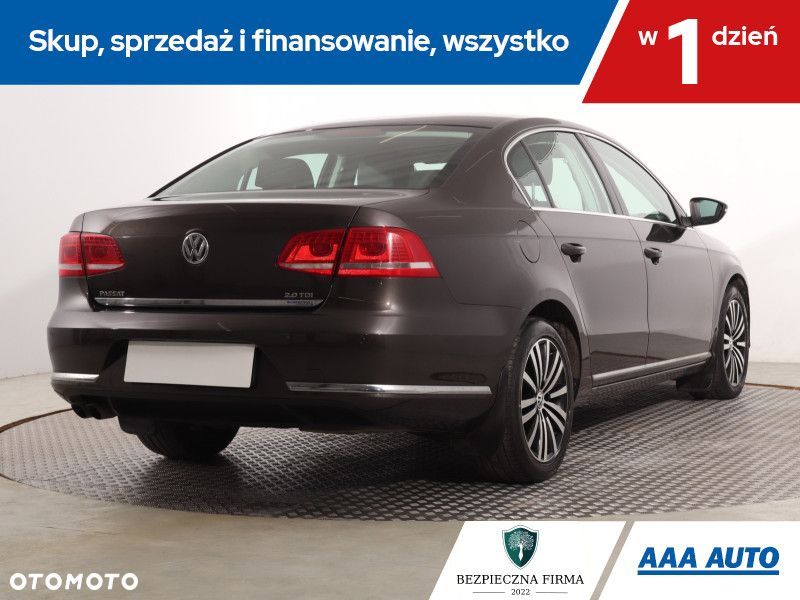 Volkswagen Passat - 7