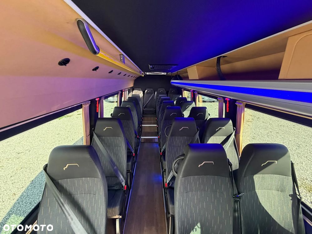 Mercedes-Benz Sprinter 517 - 17