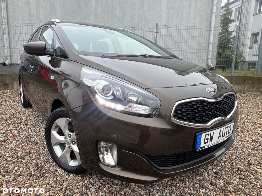Kia Carens 1.6 GDI Dream Team Edition - 3