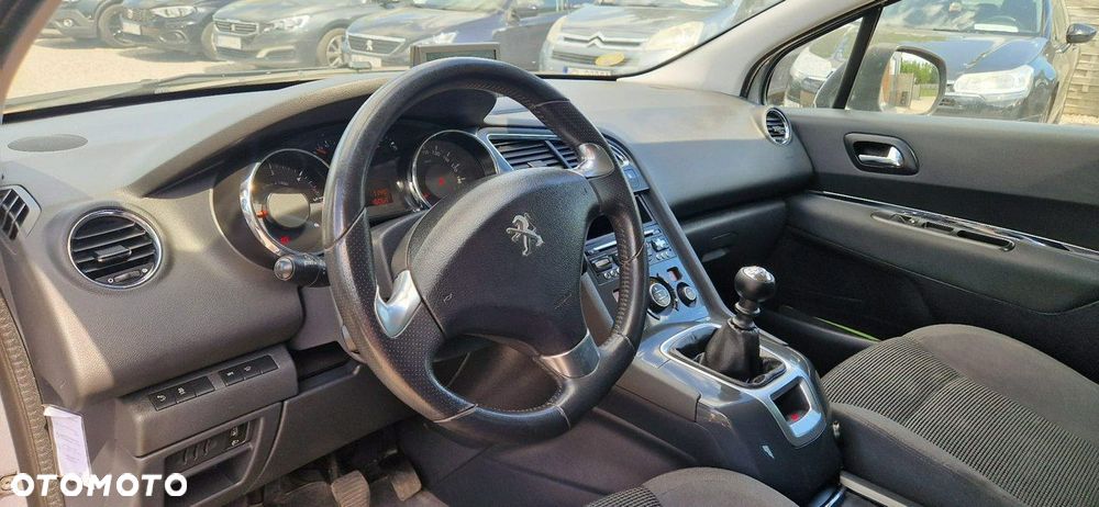 Peugeot 5008 - 37