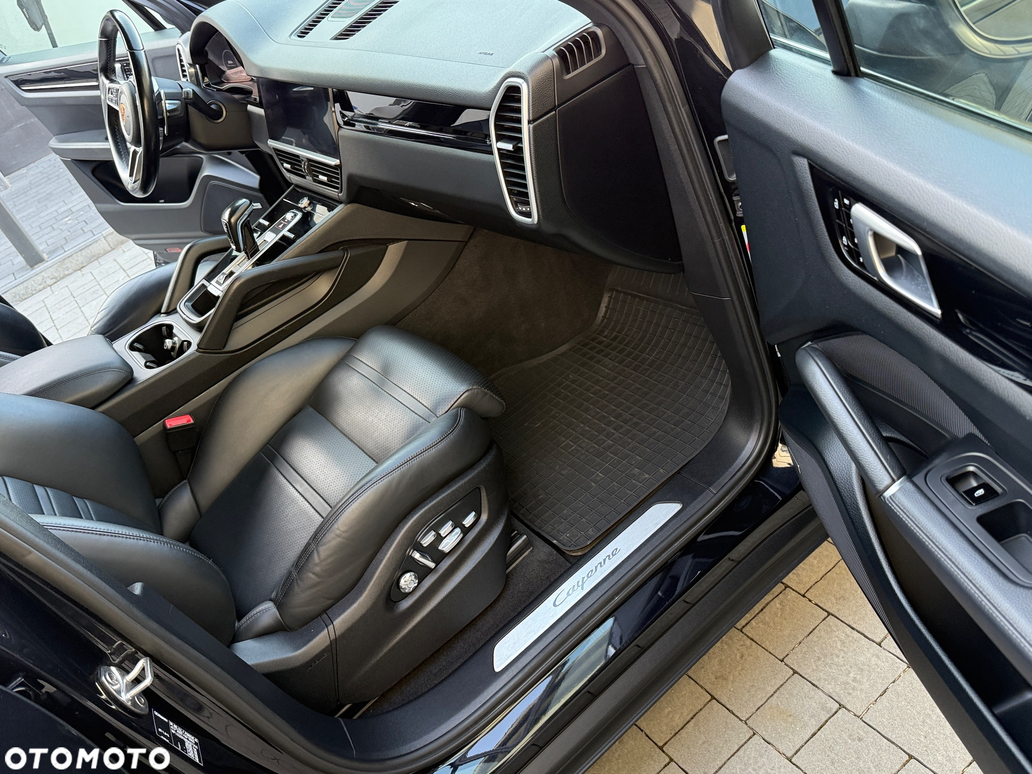 Porsche Cayenne Standard - 36