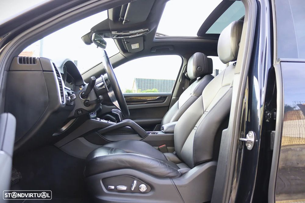 Porsche Cayenne E-Hybrid - 18