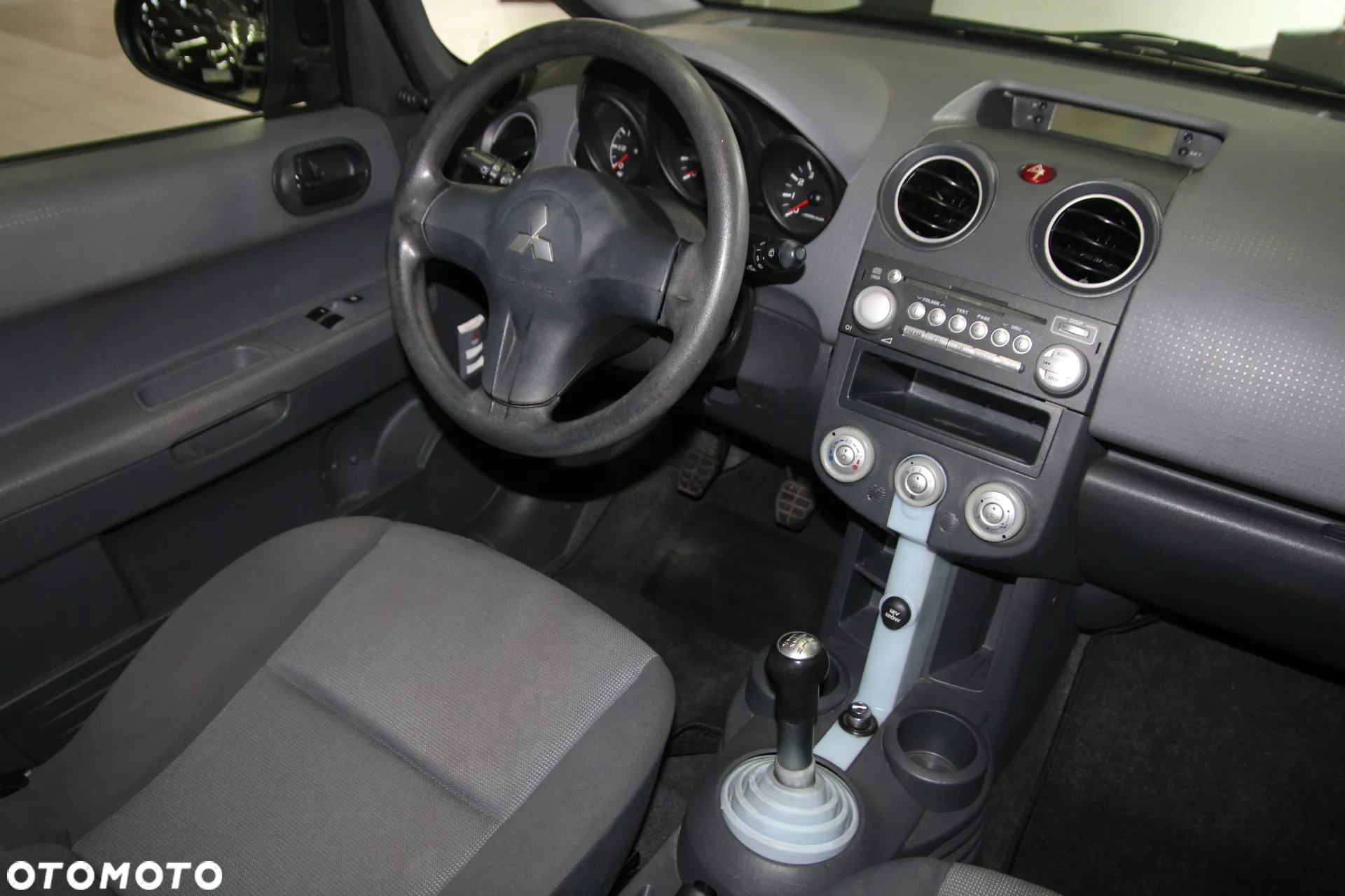 Mitsubishi Colt 1.3 Invite - 11
