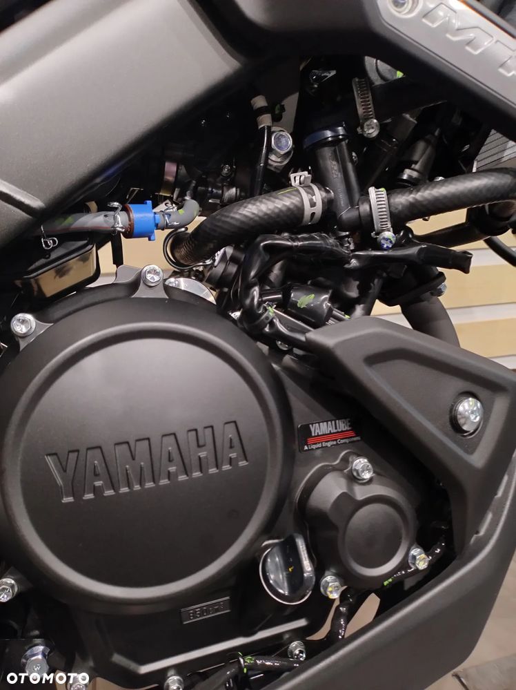 Yamaha MT - 6
