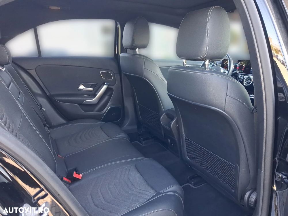 Mercedes-Benz A 200 Sedan MHEV 7G-DCT - 15