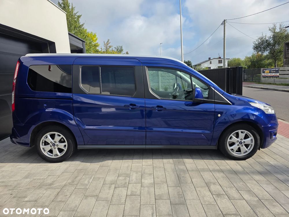 Ford Tourneo Connect Grand - 16