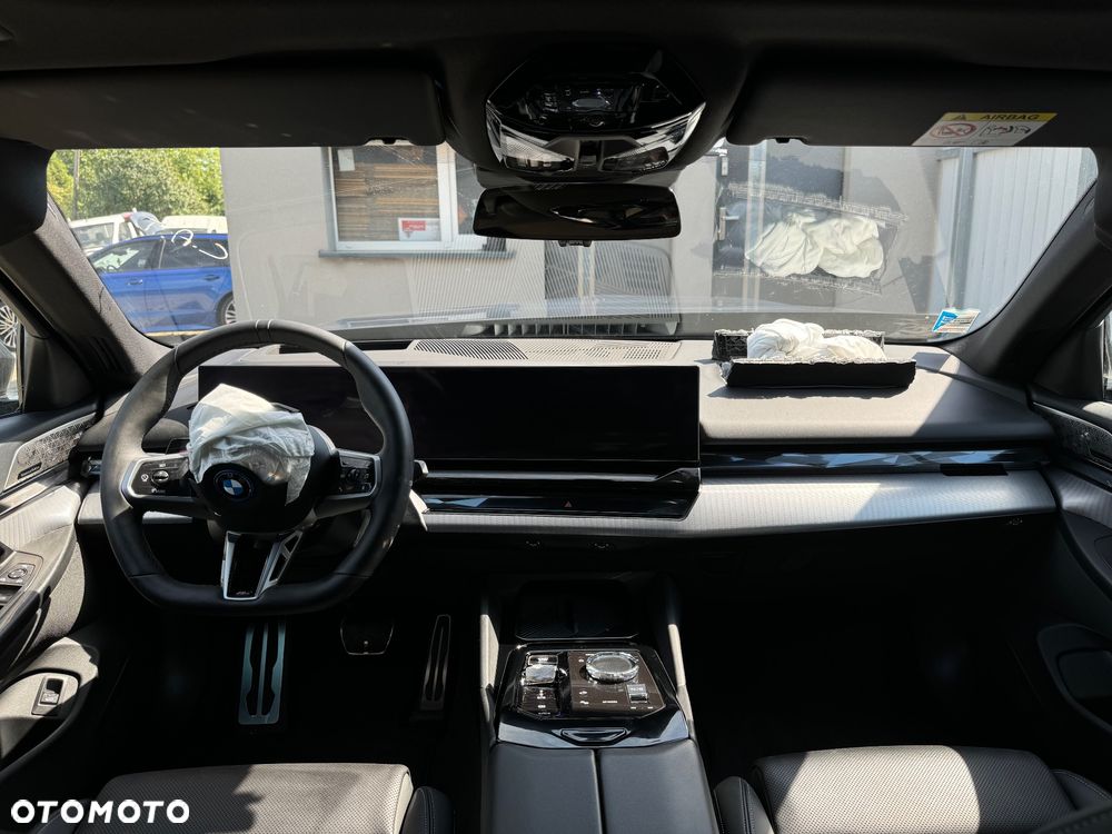 BMW i5 83.9kWh eDrive40 M Sport Edition - 11