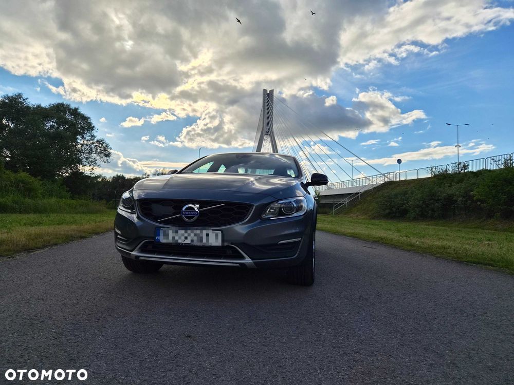 Volvo S60 Cross Country - 2