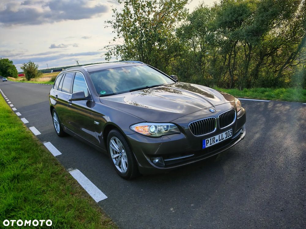 BMW Seria 5 520d Touring - 13