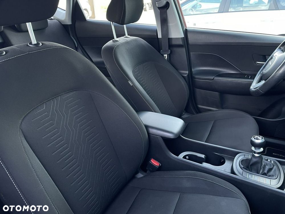Hyundai Kona - 16