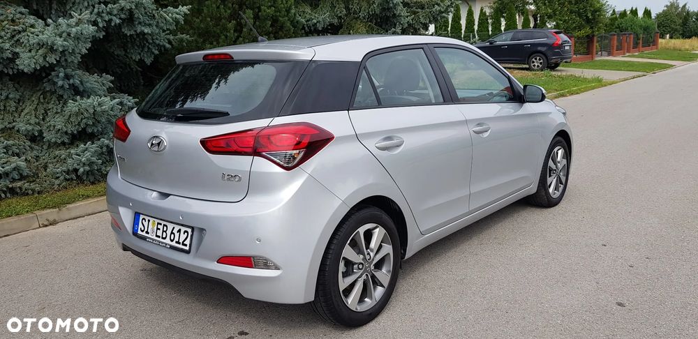 Hyundai i20 1.2 Passion Plus - 14
