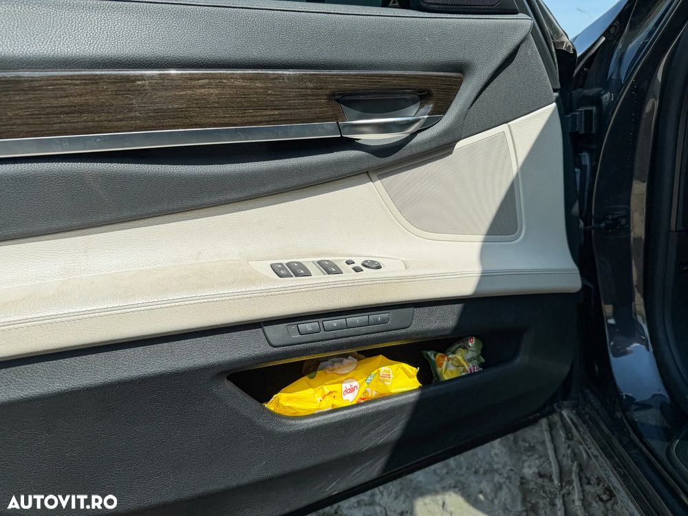 BMW Seria 7 730d xDrive - 14