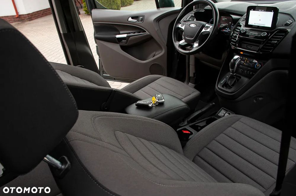 Ford Tourneo Connect Grand - 23