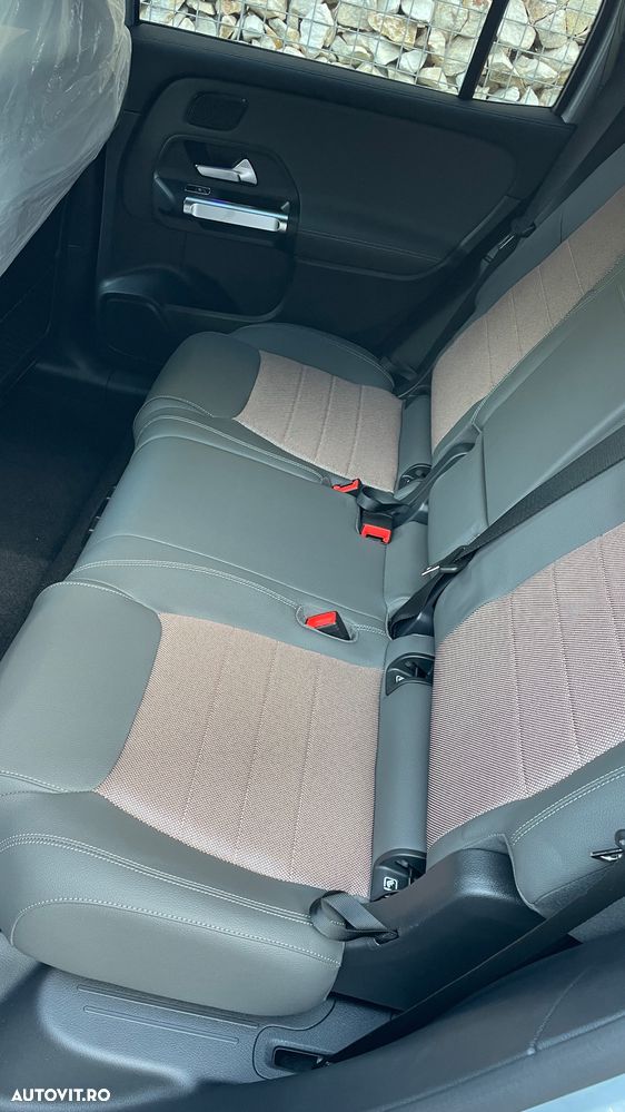 Mercedes-Benz EQB 250+ - 7