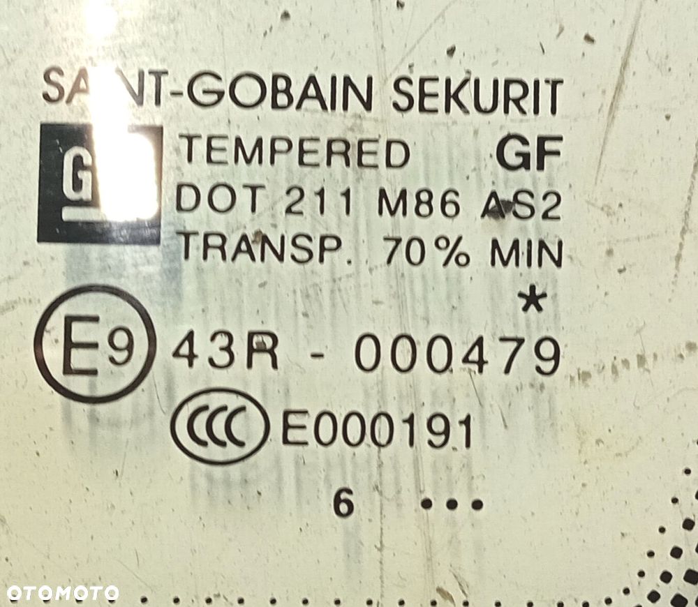 Szyba karoseryjna lewa Opel Corsa E - 4