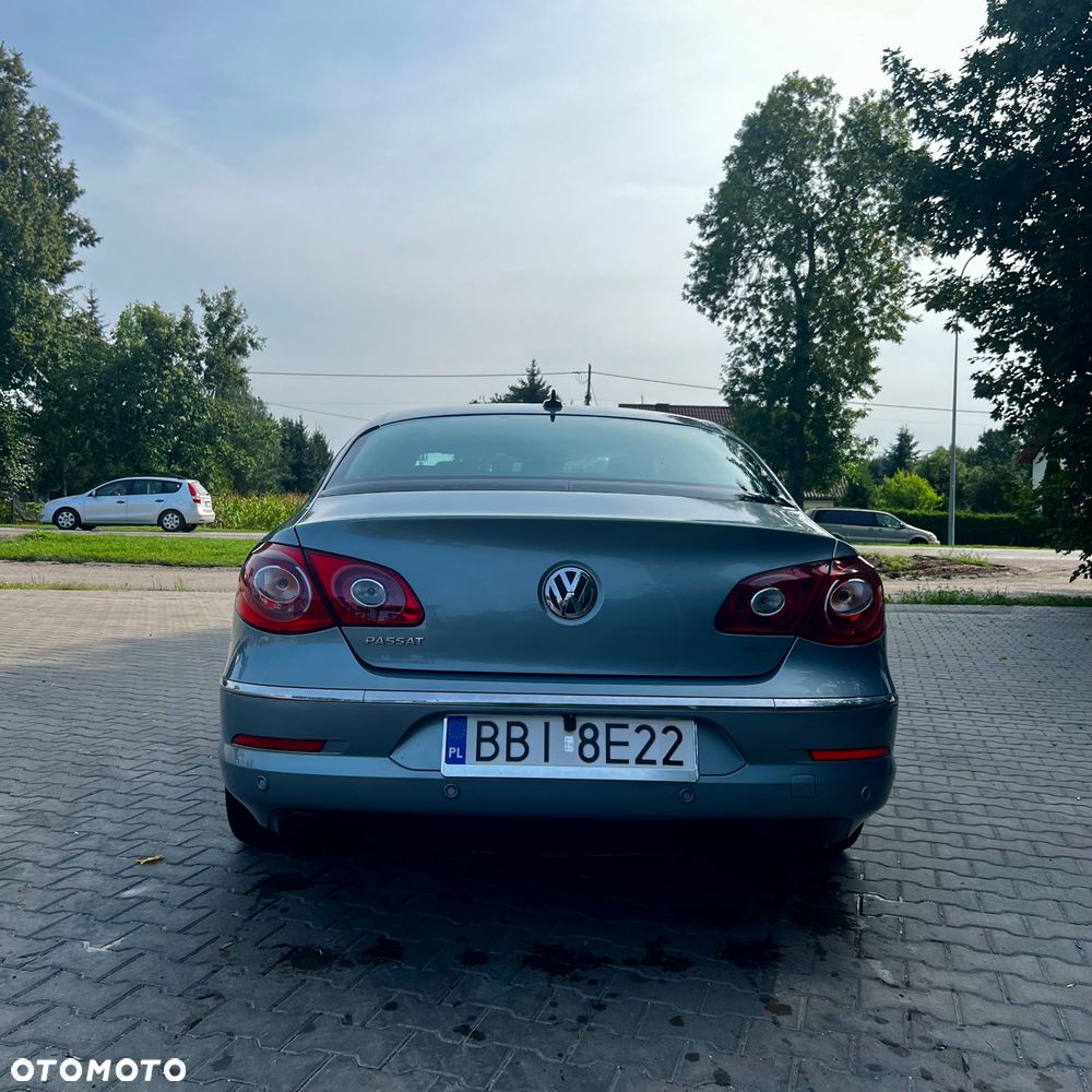 Volkswagen Passat CC - 2