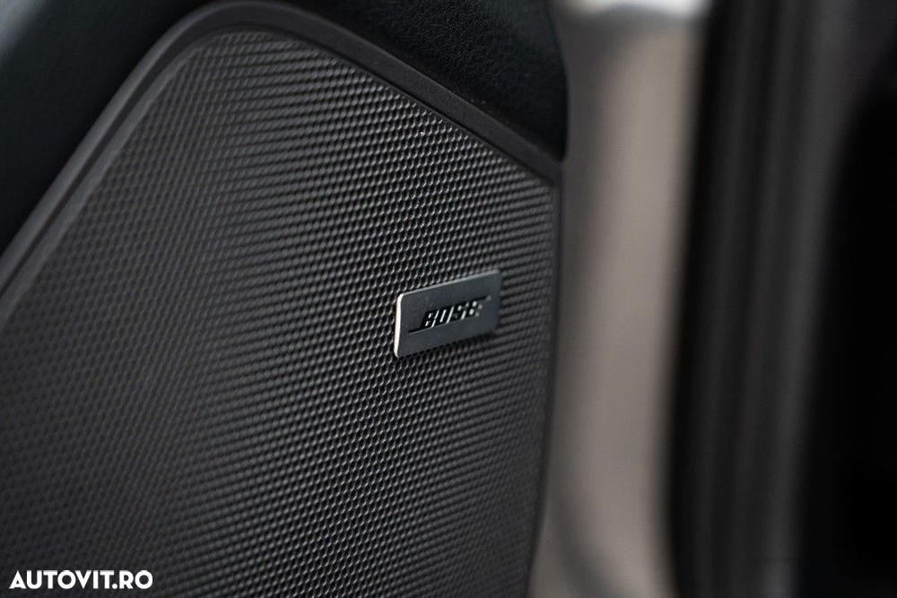 Porsche Cayenne - 40