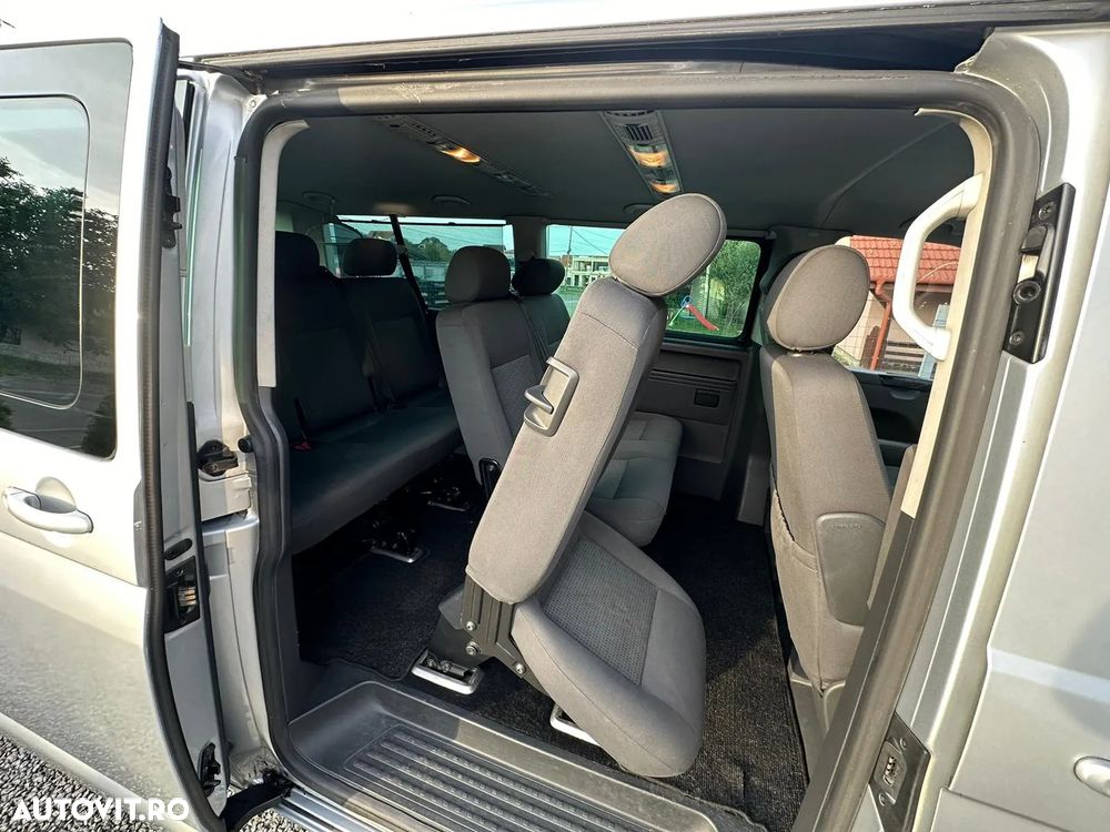 Volkswagen Caravelle - 5