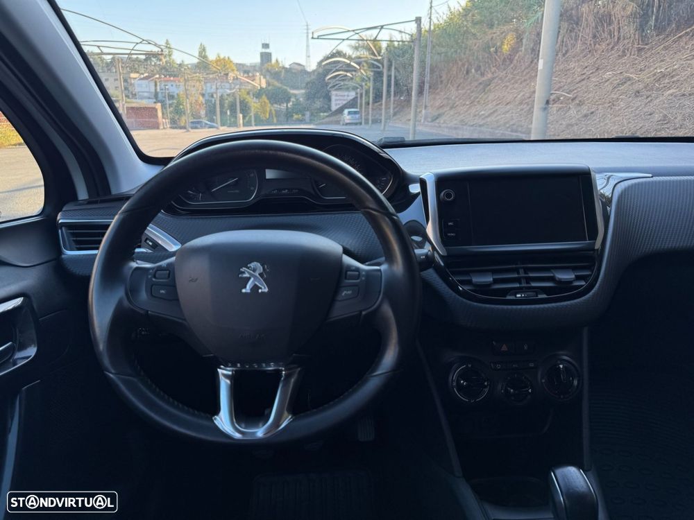 Peugeot 208 1.5 BlueHDi Signature - 10