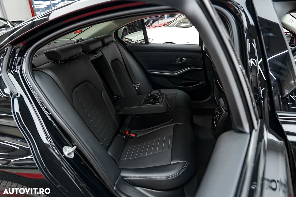 BMW Seria 3 320d Aut. - 10