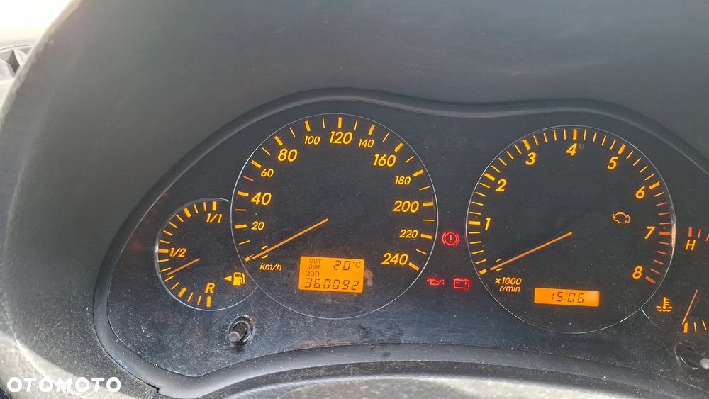 Toyota Avensis 1.8 VVT-i Sol - 13