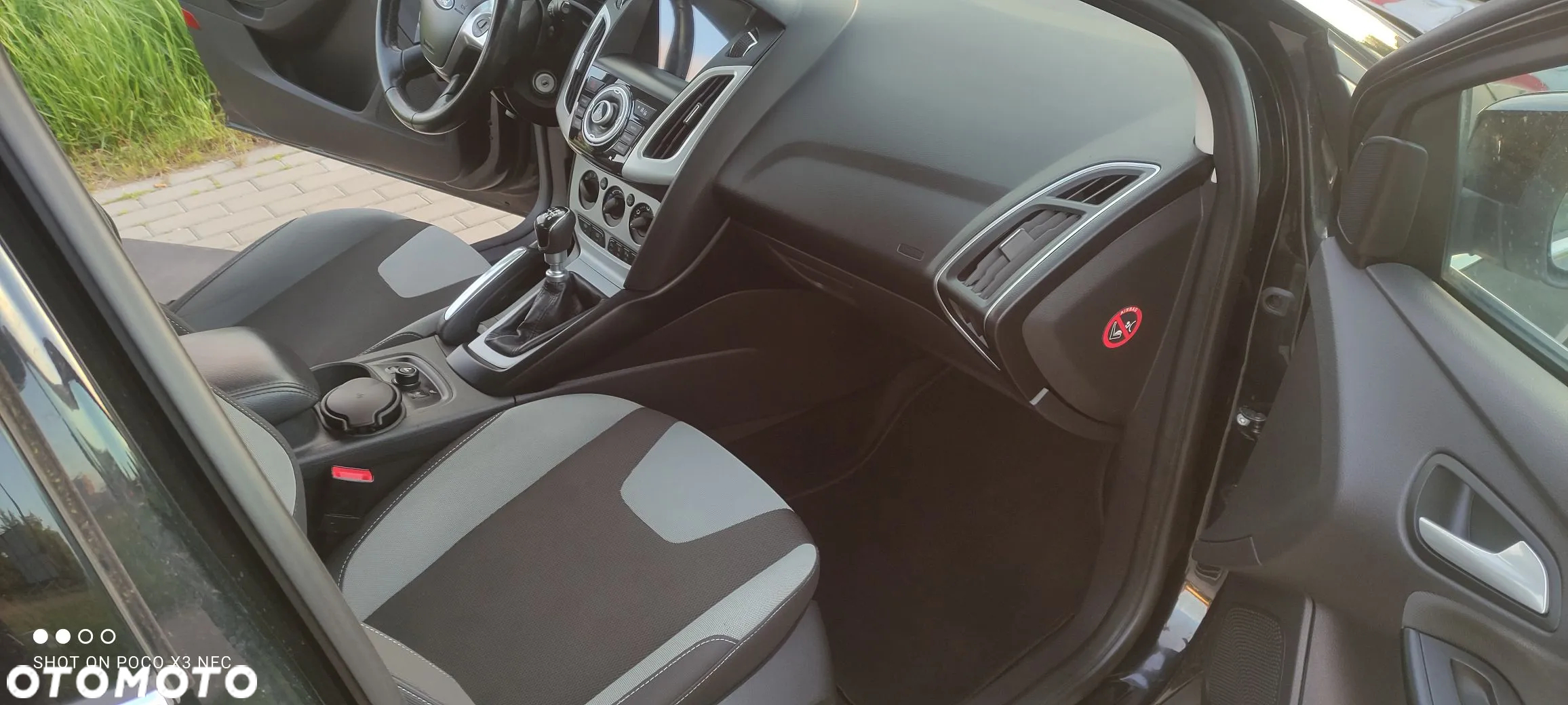 Ford Focus 1.6 EcoBoost Titanium - 28
