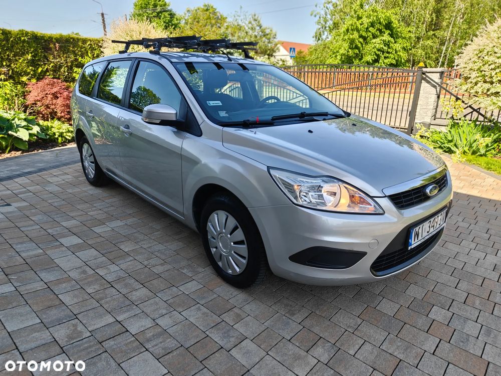 Ford Focus 1.6 Ambiente - 1