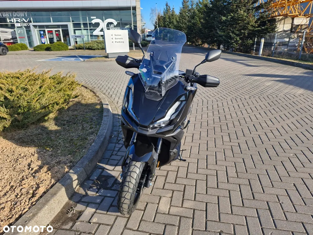 Honda ADV350 - 3