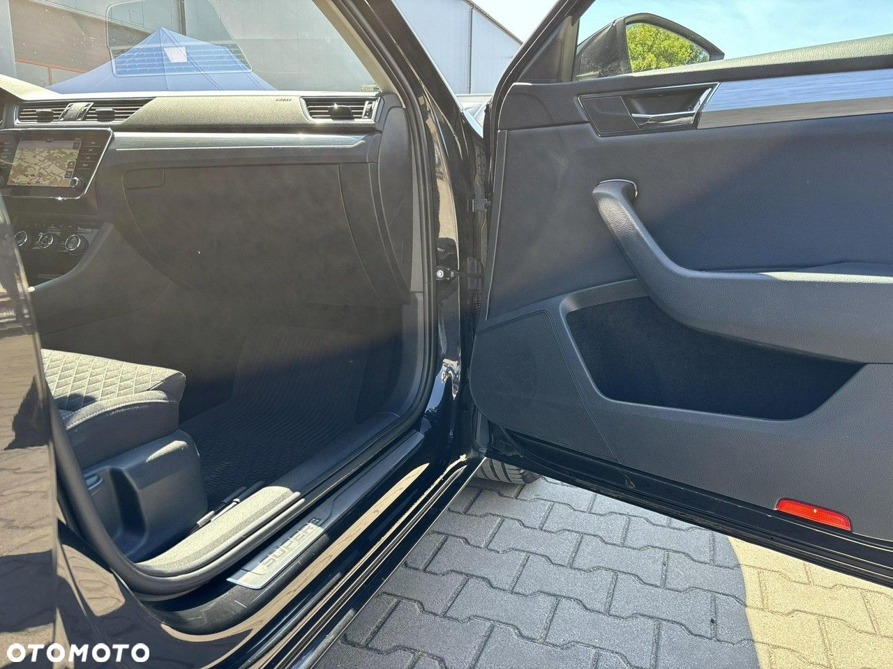 Skoda Superb 2.0 TDI Ambition DSG - 18