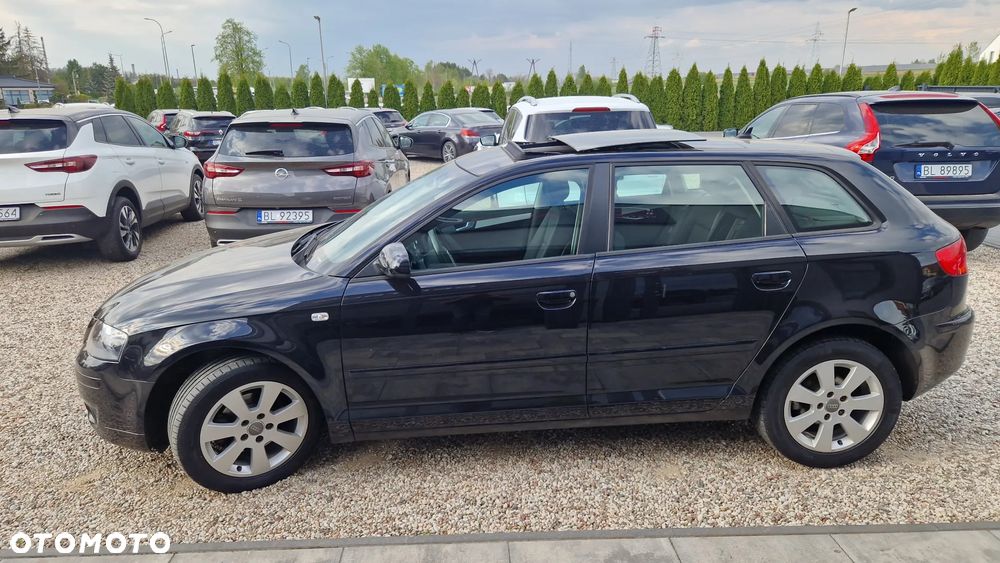 Audi A3 Sportback 1.6 FSI Attraction - 3